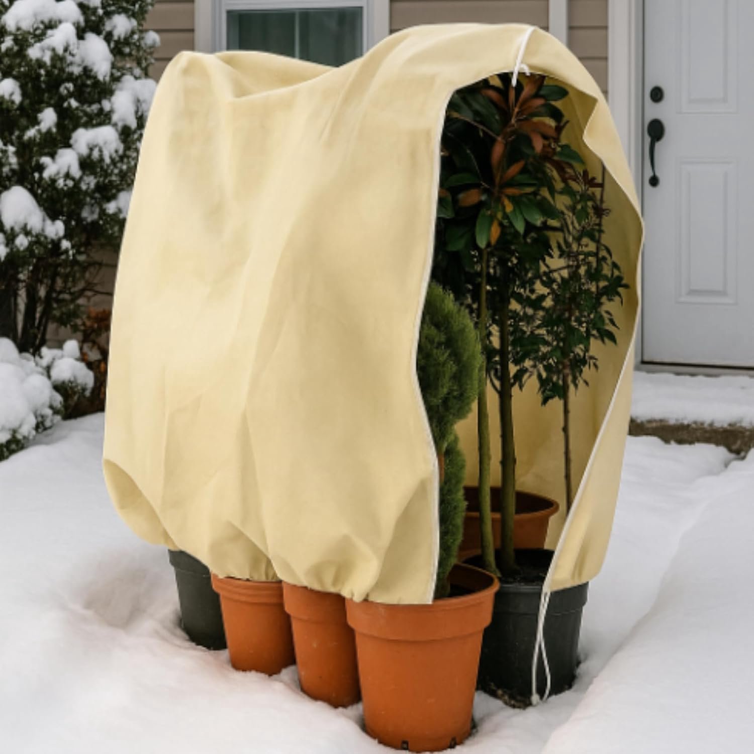YAGXIG Beschermhoes planten - Planthoes-set van 2 - 47 x 70 inch - tegen vorst- Plantenhoes tegen vorst-UV-doorlatend-Beschermhoes winter boom/plant -Beschermhoes Winter-Herbruikbaar-Beige-Geschikt voor buitenplanten