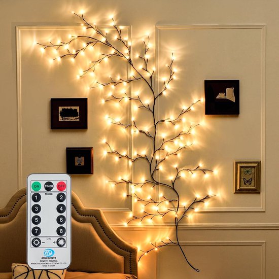Verlichte wilgentak met warmwitte leds aan een muur, inclusief een afstandsbediening met 8 standen.