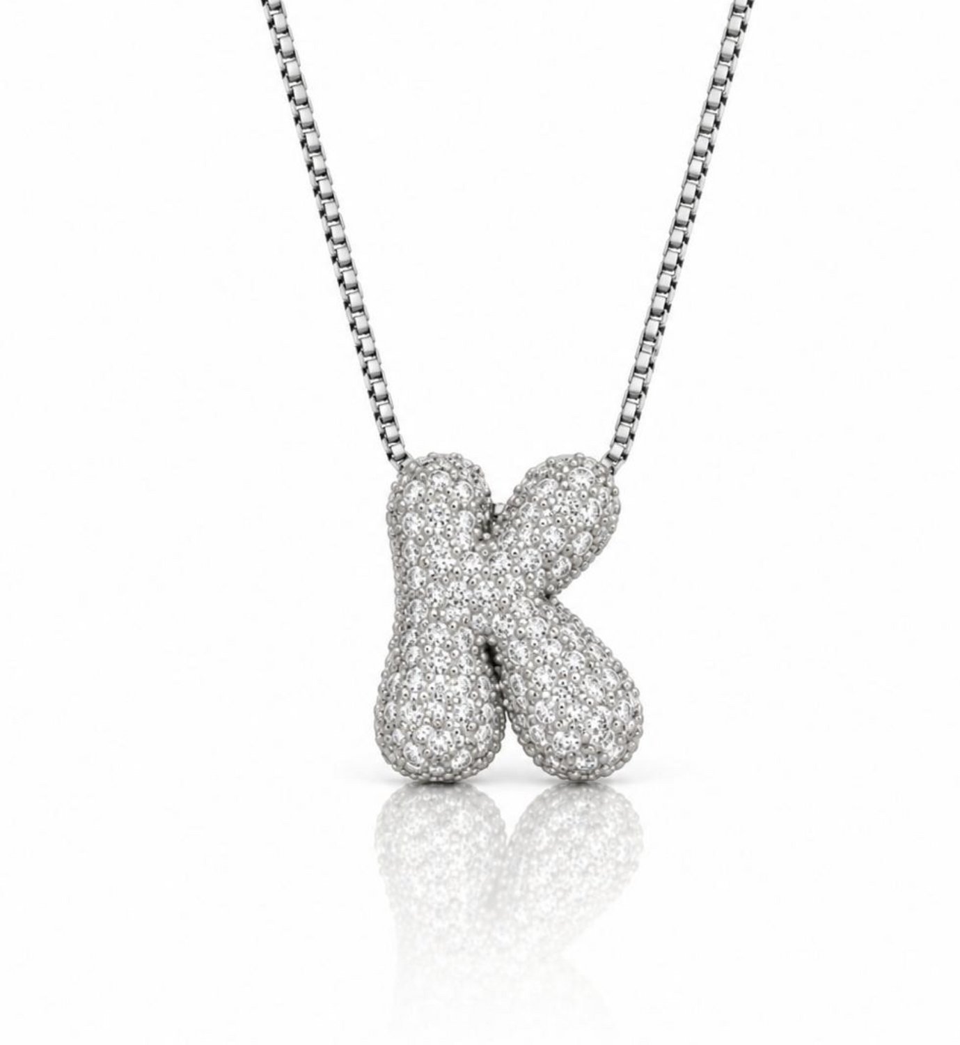 Maevi® Letter Ketting - Letter: K - Glitter Letterketting - Zirkonia Ketting - Lengte: 40 cm - Incl. Luxe Verpakking - Verzilverd - Bubbel Letter - Zilveren ketting / Zilveren letter - Hoge Kwaliteit - Luxe Ketting - Cadeau voor Moeder / Mama