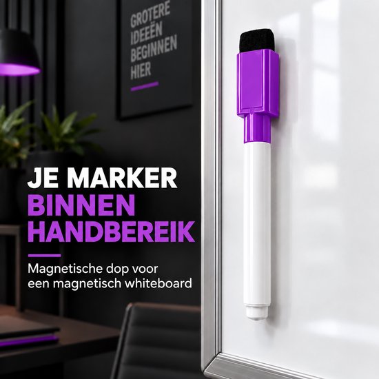 Paarse whiteboardmarker hangend aan een wit magneetbord. Tekst: Je marker binnen handbereik.