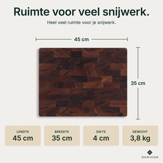 Walnoothouten snijplank met afmetingen 45 cm lang, 35 cm breed, 4 cm dik en een gewicht van 3,8 kg.