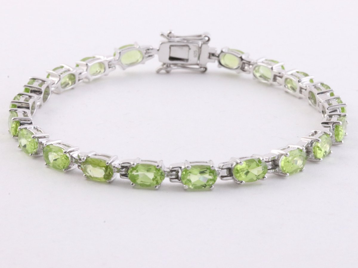 Zilveren tennisarmband met peridoot
