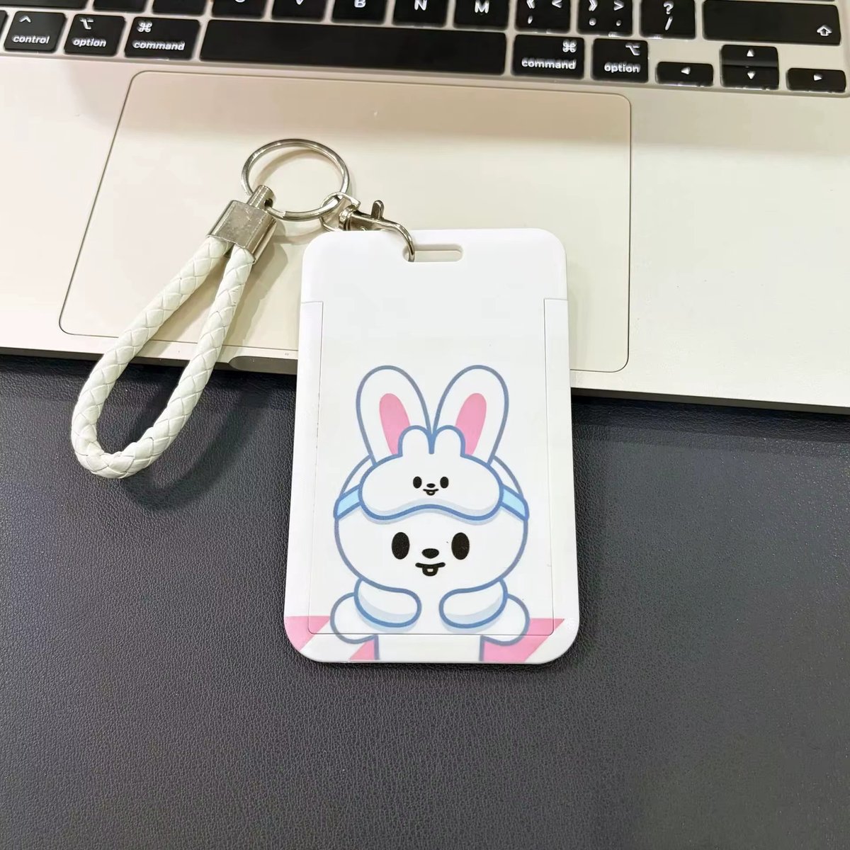 KPOP Stray Kids SKZ Bus Card Holder White Hooded Bunny [Sleutelhanger]