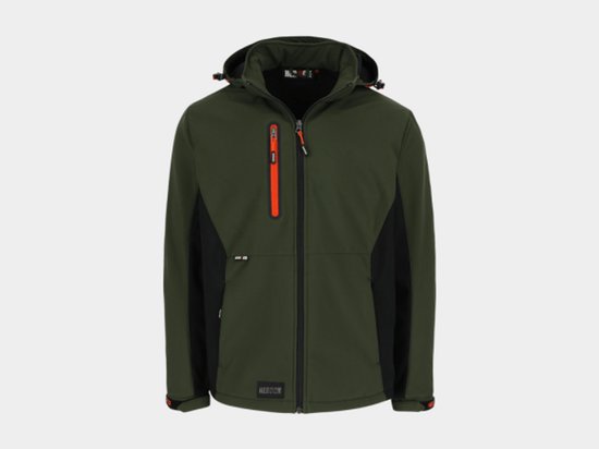 Olijfgroene Herock softshell werkjas met zwarte zijpanelen, capuchon en opvallende oranje ritssluiting op de borst.