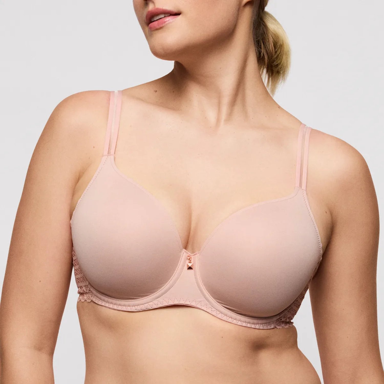 PrimaDonna Twist Twist Side Voorgevormde Beugel Bh 0242570 Powder Rose - maat EU 65E / FR Huid