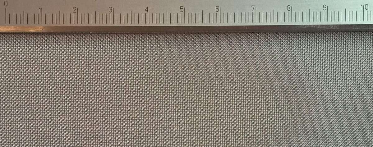 Draadgaas met 0,3 mm maaswijdte, 0,2 mm Draaddikte. 2 m x 1 m