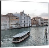 Dibond –Boottocht door Venetië - Italië-50x50 Foto op Aluminium (Wanddecoratie van metaal)