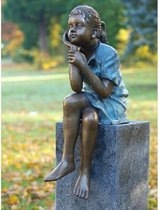 Tuinbeeld - bronzen beeld - zittend meisje - Bronzartes - 64 cm hoog