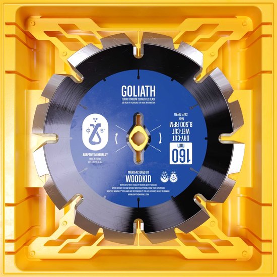 Goliath zaagblad, met blauw label met witte tekst, in een geel plastic bakje.
