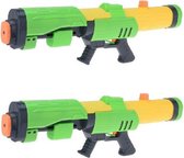 2x Waterpistolen/waterpistool groen/geel van 63 cm met pomp kinderspeelgoed - waterspeelgoed van kunststof - grote waterpistolen met pomp