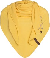 Knit Factory Lola Gebreide Omslagdoek - Driehoek Sjaal Dames - Citrus - 190x85 cm - Inclusief sierspeld