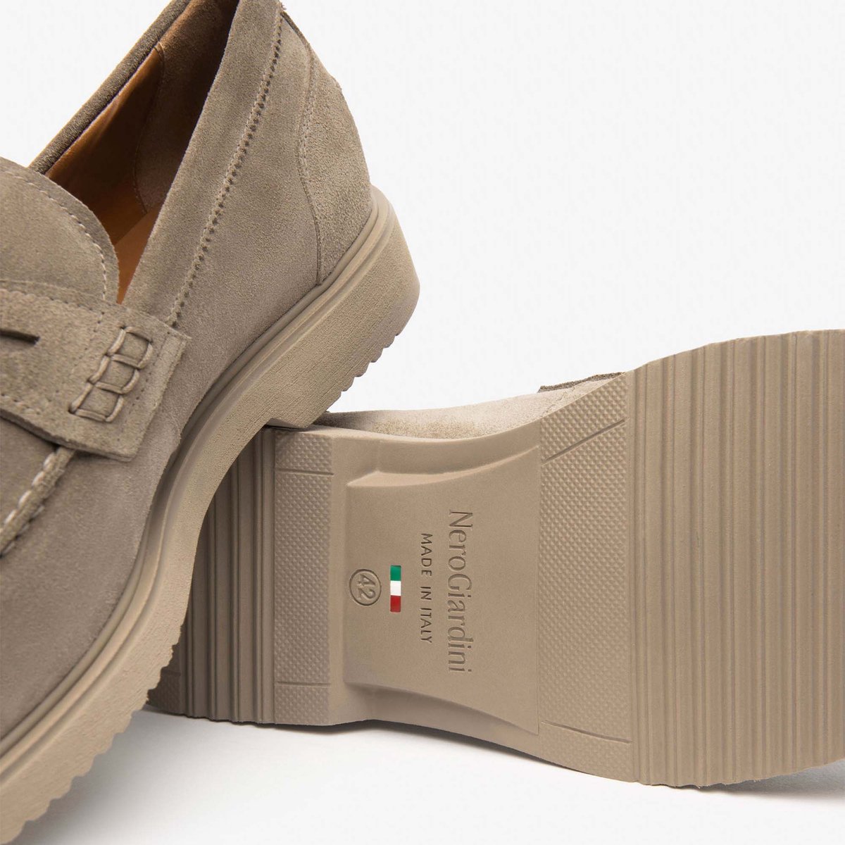 Elegante Schoenen Nerogiardini Arold Velo Argilla Pu.Gubbio L18325 Bei - Fashion Wear - Volwassen