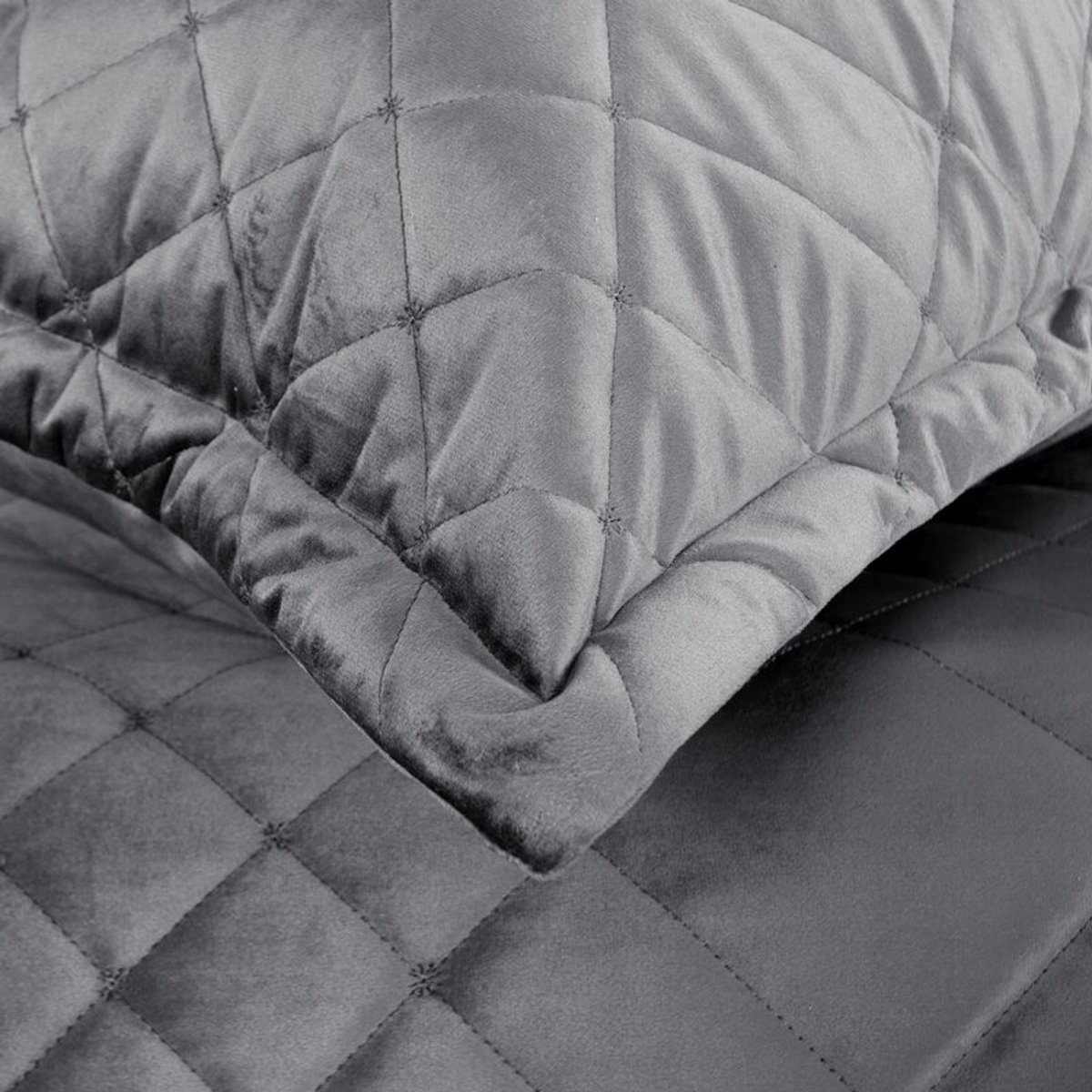 Stalen Velvet Bedsprei RIA6 220x240 cm - Luxe en Stijlvol
