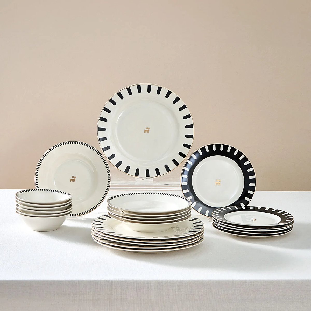 Karaca Elegance Collectie Kore - New Bone Serviesset – 24-Delig – 6 Personen – Luxe Servies