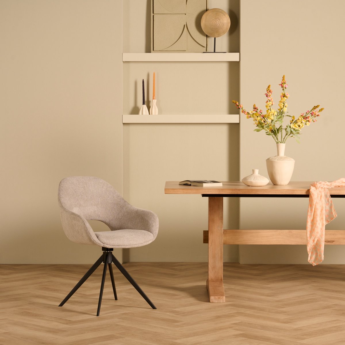 Woonexpress Liperi Draaibare Eetkamerstoel Armstoel - Naturel Stof Creme/Wit