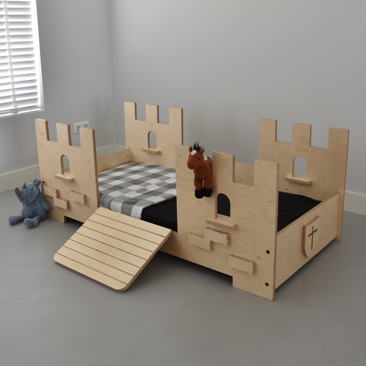 Kasteel bed 150x70 (Berken Multiplex)