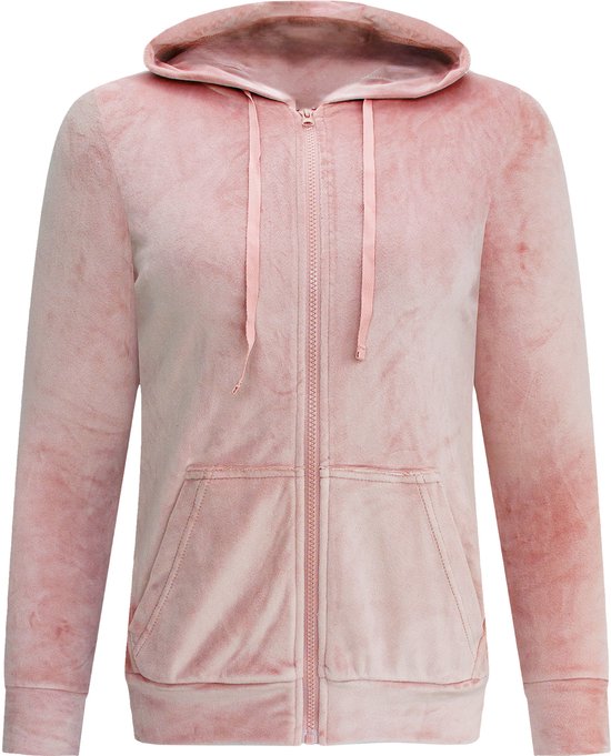 Een lichtroze fluwelen hoodie met ritssluiting, capuchon en steekzakken.