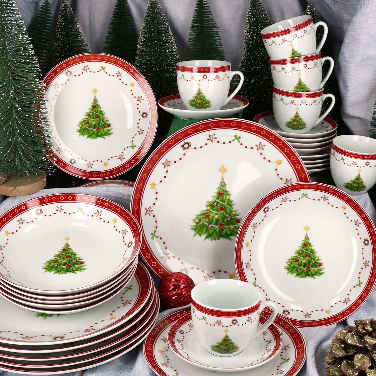 Een Porseleinen Koffieservies Met Een Bloemenmotief Bestaande Uit; Twaalf Schoteltjes En Acht Koffiekoppen Een Koffiepot Een Suikerpot Zonder Deksel En Een Melkpotje
