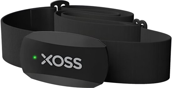 Zwarte XOSS hartslagmeter borstband, opgerold, met groen indicatielampje.