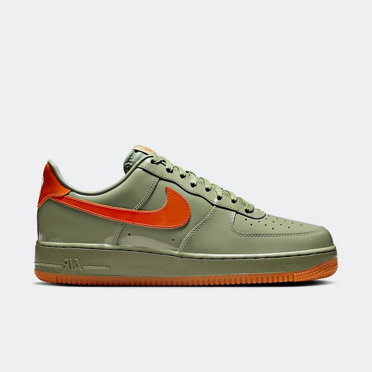 Nike Nike Air Force 1 Low Premium Sneakers Unisex Olijfgroen