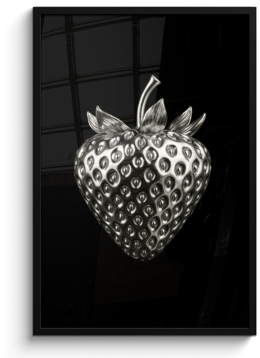 FrameYourWall Poster in lijst - Fotolijst 60x90 cm - Posters - Aardbei - Zaadstructuur - Realistisch - Posterlijst zwart - Decoratie - Wanddecoratie woonkamer - Muurdecoratie slaapkamer