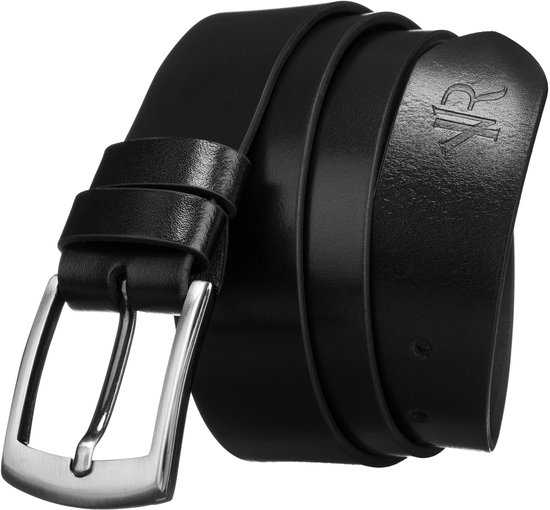Ceinture noire en cuir avec une boucle argentée et une bande enroulée avec un monogramme discret.