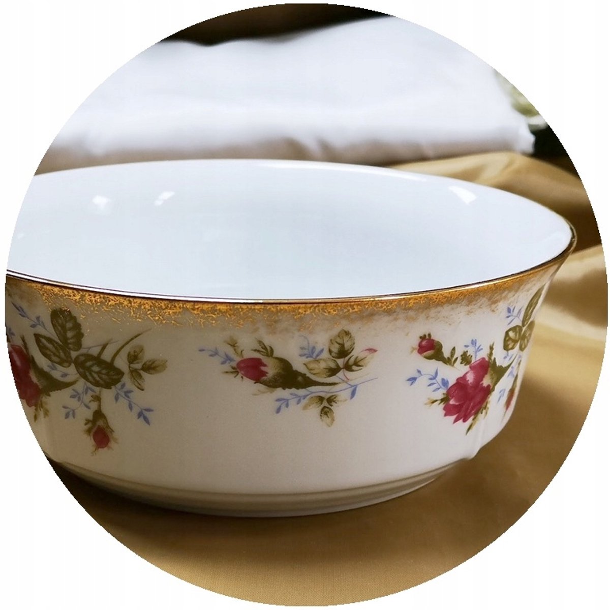 Kamélia Saladekom 17cm Wit Porselein Handgeschilderd