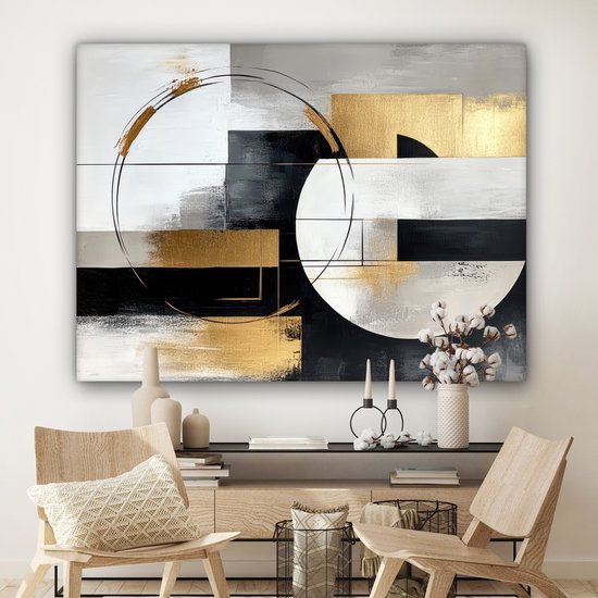 Peinture abstraite avec des formes géométriques dorées, argentées et noires, des cercles et des lignes au-dessus d'une étagère avec des chaises.