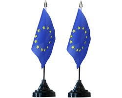 Vlag Europa tafelvlaggetjes - 2x stuks - 10 x 15 cm vlag - zwarte standaard - Supporters - Versiering - Sport - Fans - Europe
