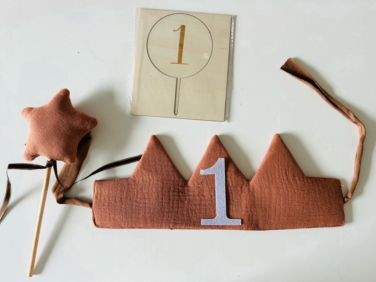 Feestpakket Verjaardag Kindje 1 jaar, 2 jaar, 3 jaar - Aardetinten en Hout - Verjaardagskroon - Verjaardagsslinger met Tassels - Toverstafje - Happy Birthday Houten Bord - Taarttopper — afbeelding 11