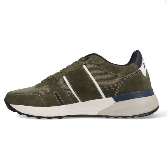 Zijaanzicht van een groene PME Legend sneaker met witte en donkerblauwe details op de zool.