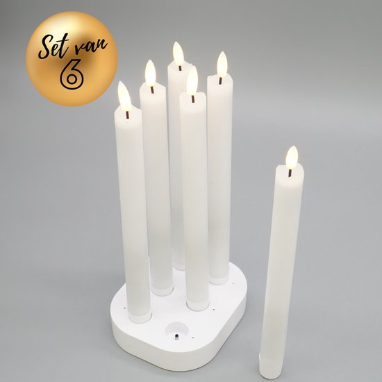 Set van 6 witte LED-kaarsen in een witte houder, met een gouden cirkel met 'Set van 6'.