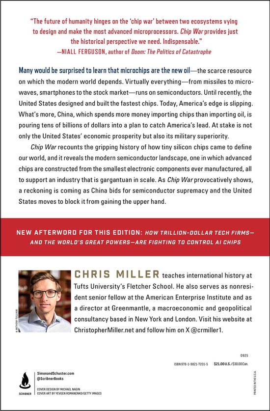 Chris Miller, docent internationale geschiedenis aan de Fletcher School van Tufts University, met een bril en een zwart overhemd.