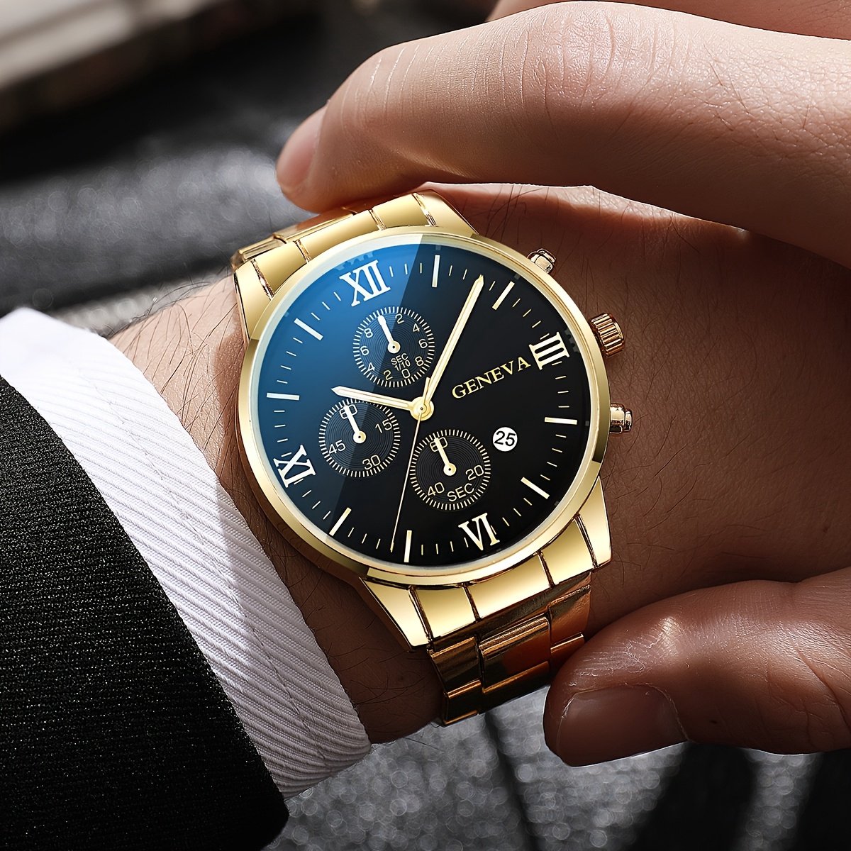 Sjika - Goud Herenhorloge - Modern Chrono Style - Metalen Band - Waterbestendig - Cadeau voor Mannen - Zwart-Gold