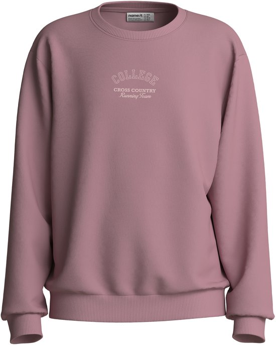 Lichtroze sweater met de tekst 'COLLEGE' en 'CROSS COUNTRY Running Team' op de borst.