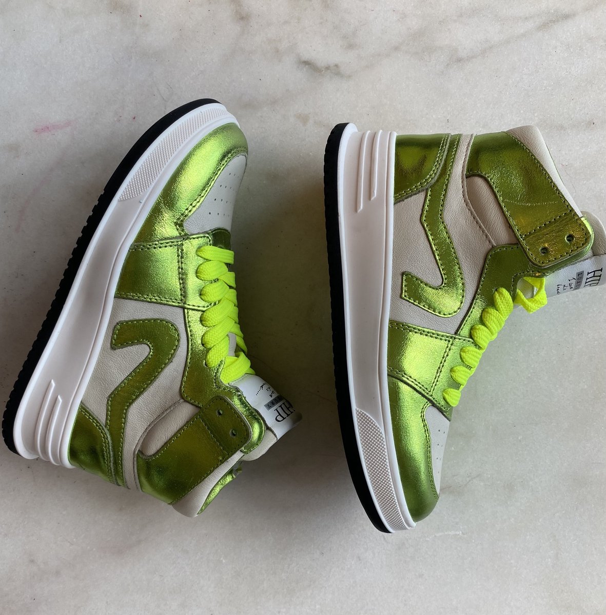 Hip sneaker lime maat 33