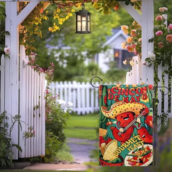 Cinco de Mayo Garden Flag, 45x30cm Double Sided Flag Banner Chili Pepper Guitar Gourmet Decor Party Mexican Party Decoration for Outdoor Lawn Front Yard Sign