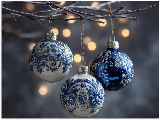 Poster 120x90 cm - Kerstbal - Versierd - Blauw - Posters - Kamer decoratie - Wanddecoratie woonkamer - Muurdecoratie slaapkamer - Kerstversiering - Kerstdecoratie voor binnen - Kerstmis