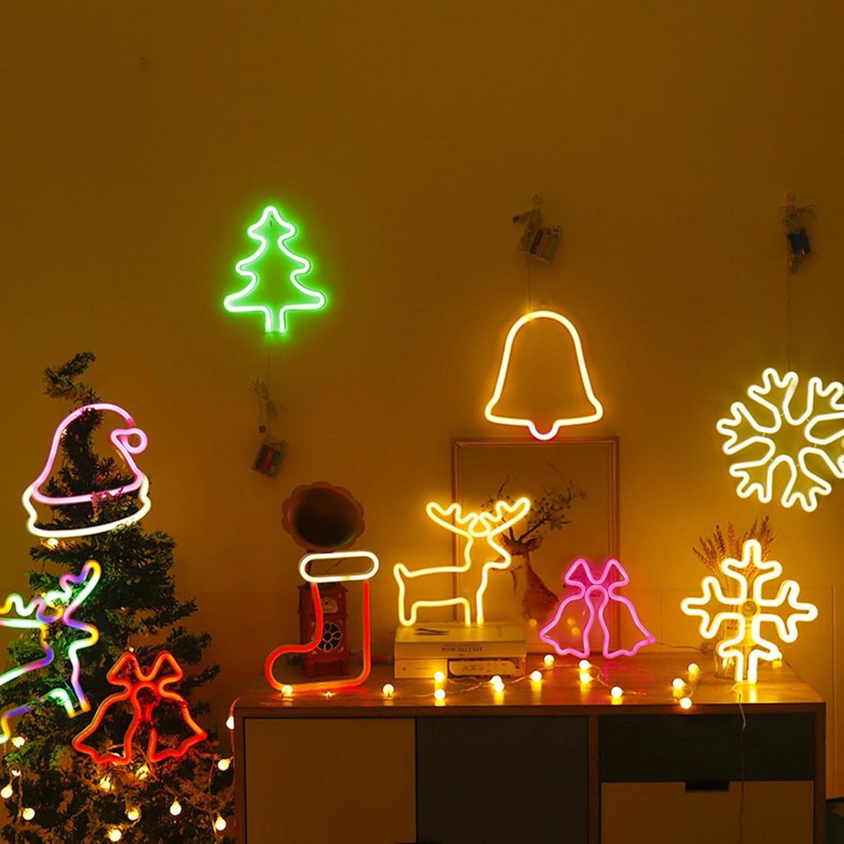 Daity Slaapkamermuur Kerstdecoratie LED Neonlicht, USB of Batterijgevoed Neonlicht, Geschikt voor Kinderkamer, Cadeau, Kerstmis, Bar (Kerstslee) - Batterijen Niet Inbegrepen