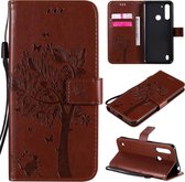 Voor Motorola Moto G8 Power Lite Tree & Cat ReliÃ«fpatroon Horizontale Flip Leren Case met Houder & Kaartsleuven & Portemonnee & Lanyard (Koffie)