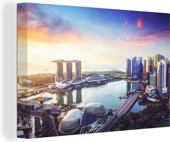 Canvas Schilderij Skyline van Singapore met hoge torens bij zonsondergang - 60x40 cm - Wanddecoratie