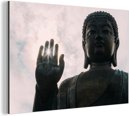 Zonnestralen door de vingers van de Tian Tan Boeddha in Japan Aluminium 180x120 cm - Foto print op Aluminium (metaal wanddecoratie) XXL / Groot formaat!