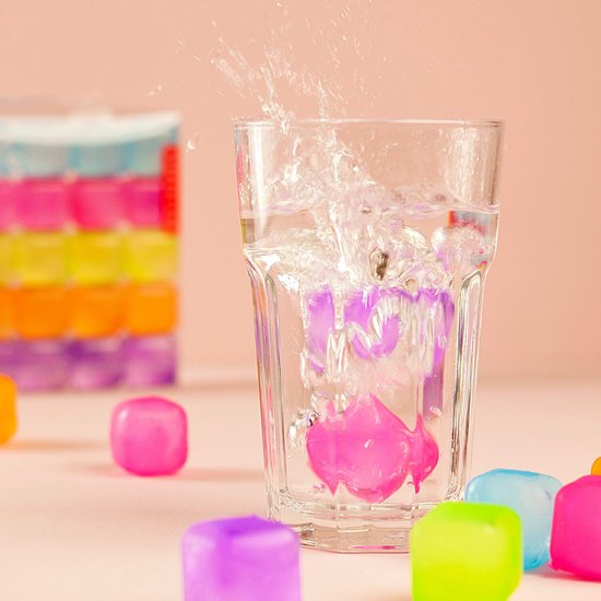 Kikkerland Herbruikbare ijsblokjes - Set van 30 - Ijsblokjesvorm - Kleur - Zomer - Cocktails