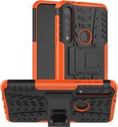 Voor Motorola One Macro Tire Texture Shockproof TPU + PC beschermhoes met houder (oranje)