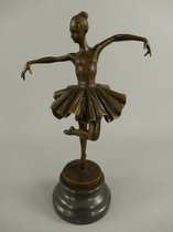 Beeld - Dansende vrouw - Marmeren sokkel - 29 cm hoog