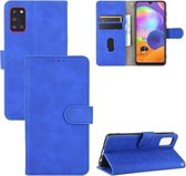 Voor Samsung Galaxy A31 effen kleur huid gevoel magnetische gesp horizontale flip kalf textuur PU lederen tas met houder & kaartsleuven & portemonnee (blauw)