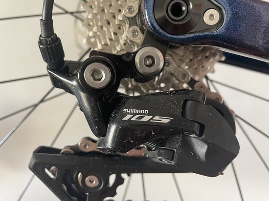 Rinos Odin3.0 Carbon Road - RaceFiets - met SHIMANO 105 ST-R7000 - 22 versnellingen en schijfremmen - lichte fiets voor dames en heren - 700 x 40C - Kameleon Blauw-Paars 56 van Rinos — afbeelding 2