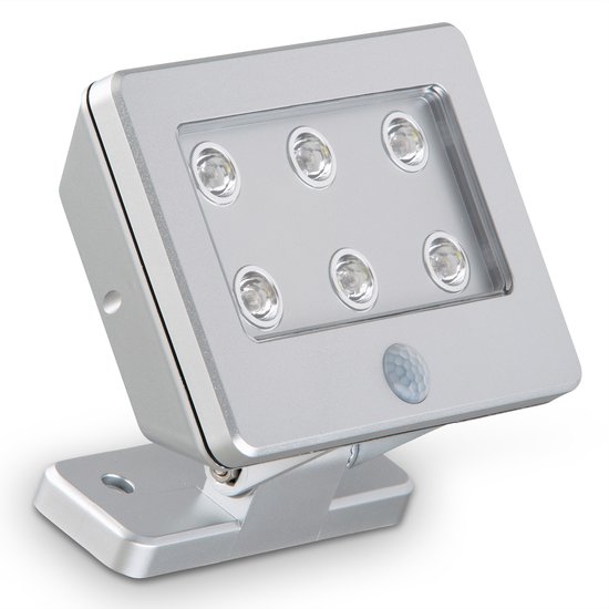 Zilverkleurige buitenlamp met zes LED's en een verstelbare montagevoet.