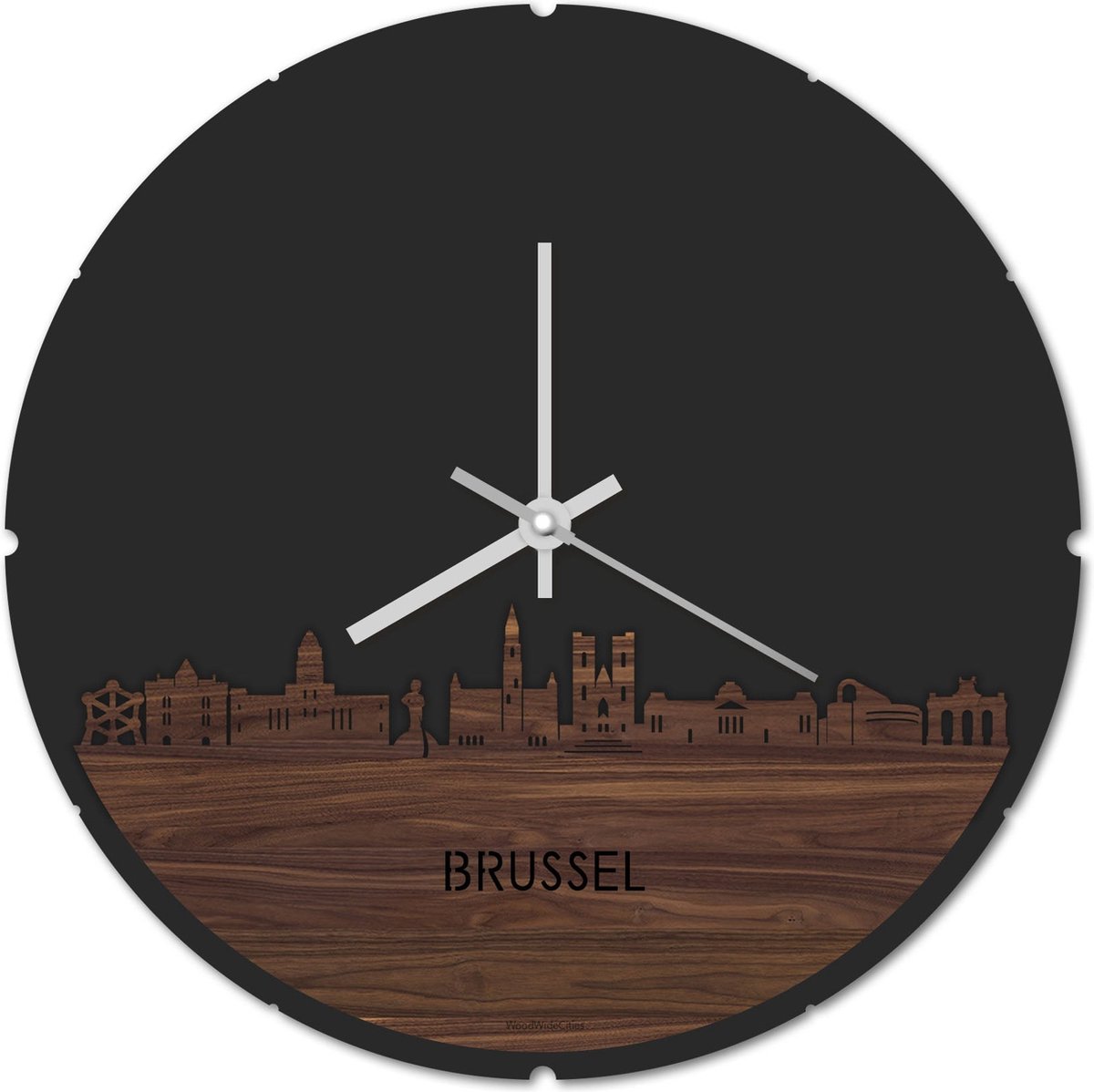 Skyline Klok Rond Brussel Notenhout - Ø 44 cm - Stil uurwerk - Wanddecoratie - Meer steden beschikbaar - Woonkamer idee - Woondecoratie - City Art - Steden kunst - Cadeau voor hem - Cadeau voor haar - Jubileum - Trouwerij - Housewarming -