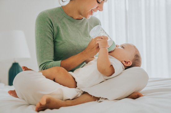 Babyflesje - Suavinex Memories Medium Flow Groen 270ml Silicone Fles SXSMX2072458